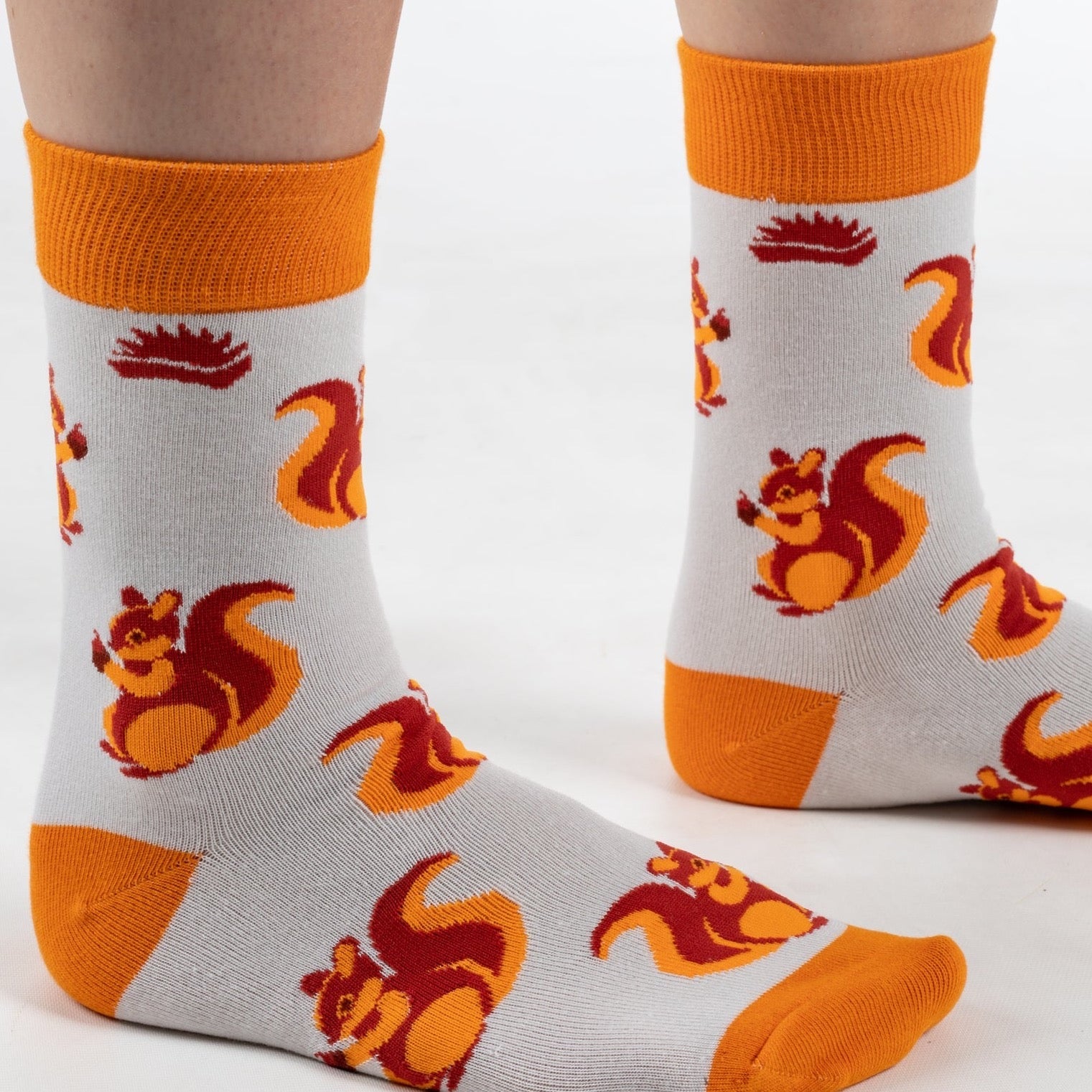 RED SQUIRREL BAMBOO SOCKS - HEDGY SOCKS